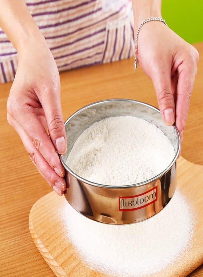 FLIXBLOOM منخل دقيق/نشا/دقيق تقليدي من الفولاذ المقاوم للصدأ من فليكس بلوم، توابل، مصافي طعام، طقم عجين | منخل دائري شبكي للخبز، أدوات مطبخ (1، كبير) - Image 3